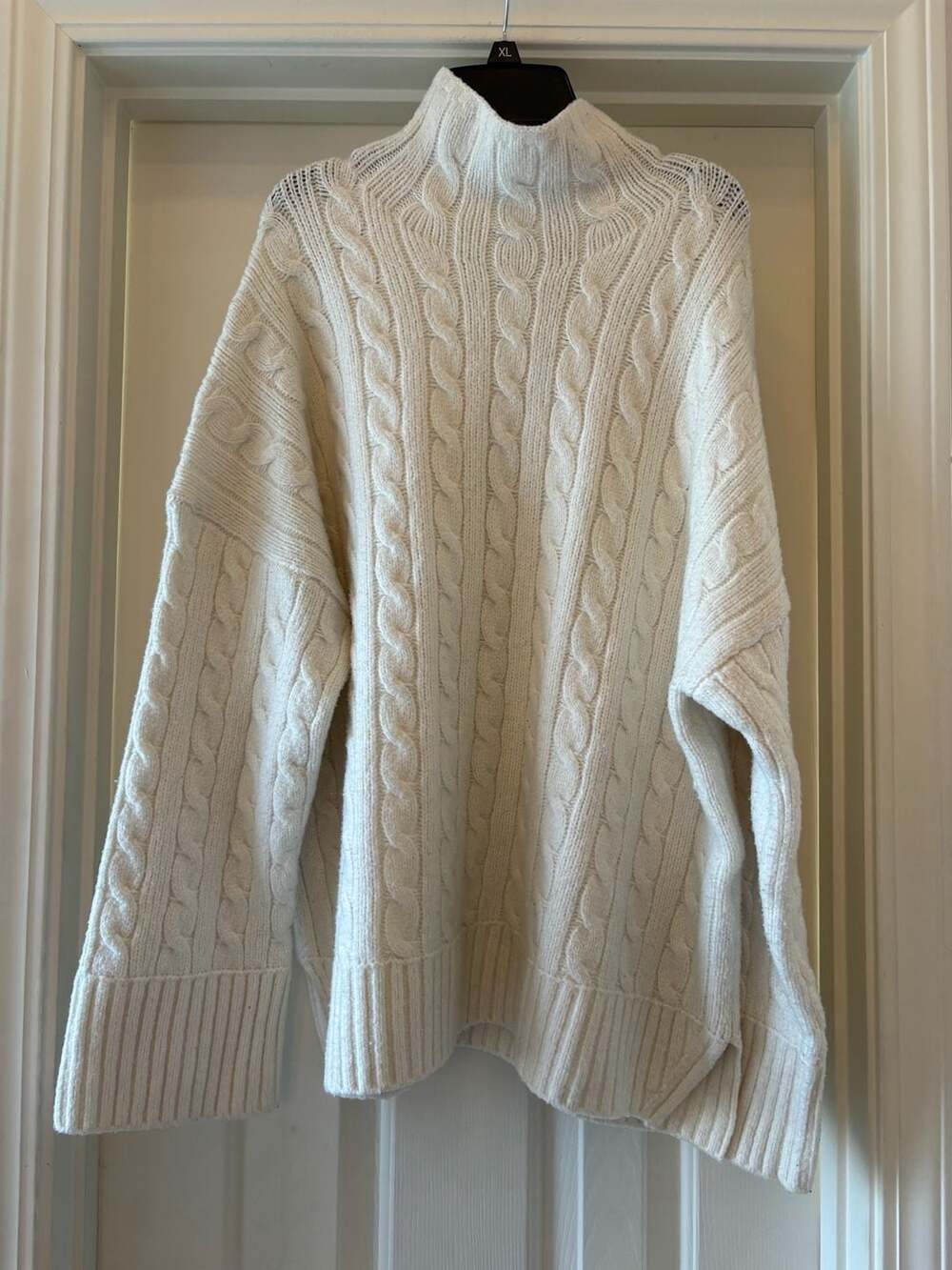 Abercrombie & Fitch Oversized Cable Knit Mock Neck Sweater Size L Ivory
